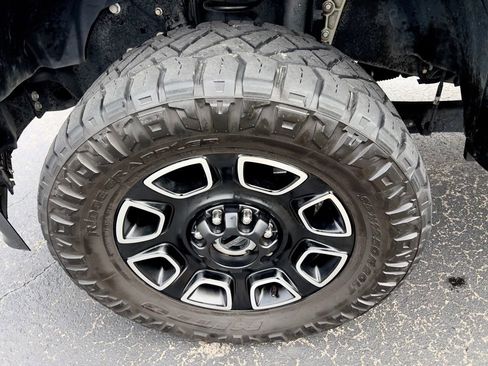 Used 2024 Ford F250 Platinum w/ FX4 Off-Road Package AWD/4WD image 52