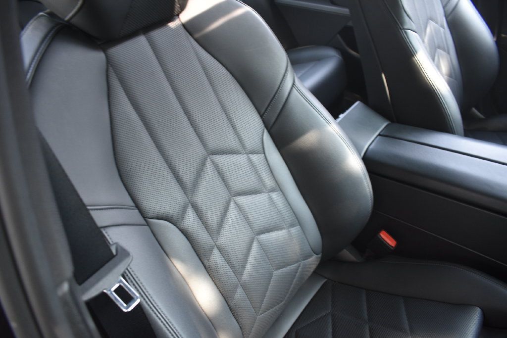 Used 2025 BMW 530i RWD image 21