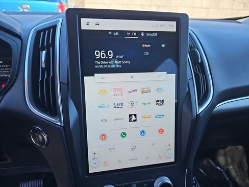 Used 2022 Ford Edge Titanium w/ Equipment Group 301A image 24