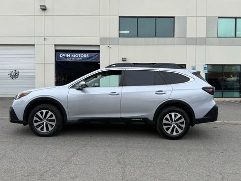 Used 2020 Subaru Outback Premium image 9