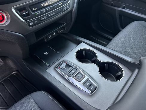 Certified 2025 Honda Ridgeline Sport image 26