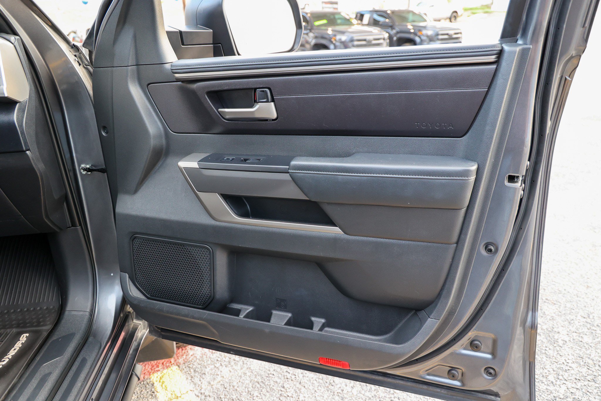 Used 2024 Toyota Tundra SR5 AWD/4WD image 39