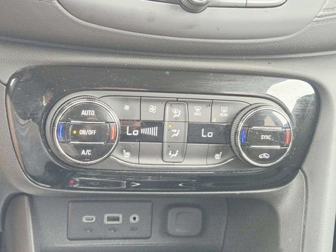 Used 2023 Buick Encore GX Select AWD/4WD image 25