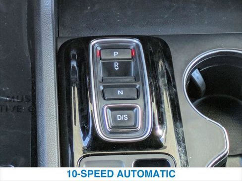 Certified 2025 Honda Pilot Sport image 19