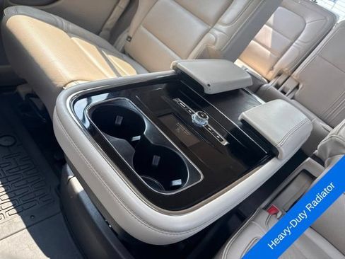 Used 2019 Lincoln Navigator Reserve AWD/4WD image 20