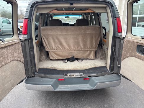 Used 2001 Chevrolet Express 1500 image 12