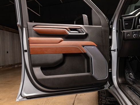 Used 2025 GMC Sierra 2500 Denali Ultimate w/ Max Trailering Package image 29