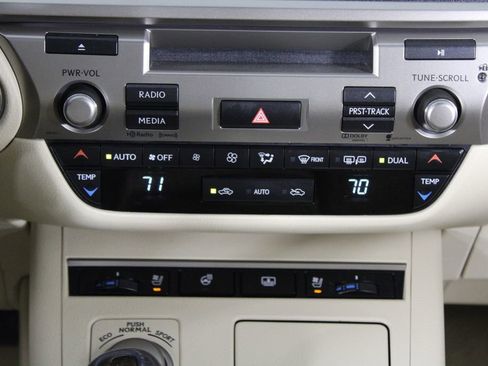 Used 2014 Lexus ES 350 w/ Ultra Luxury Package image 21