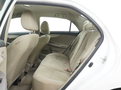 Used 2013 Toyota Corolla LE Special Edition image 16