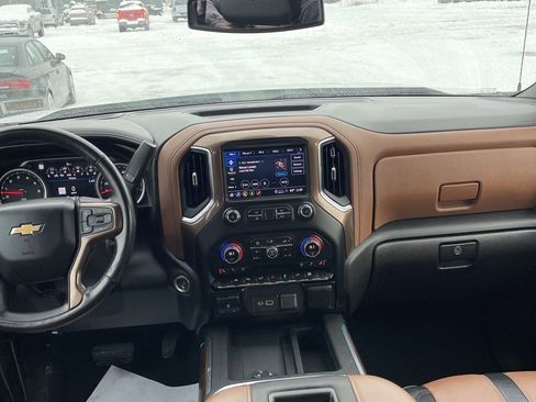 Used 2021 Chevrolet Silverado 1500 High Country w/ Safety Package II image 12