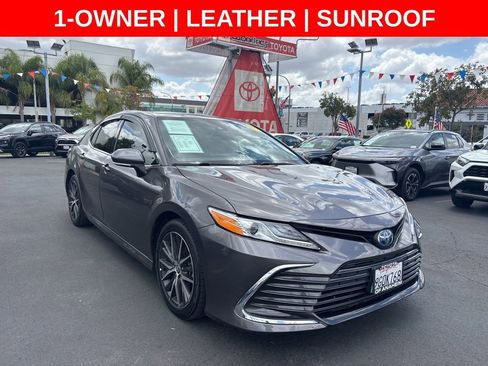 Used 2023 Toyota Camry XLE w/ Navigation Package FWD image 2