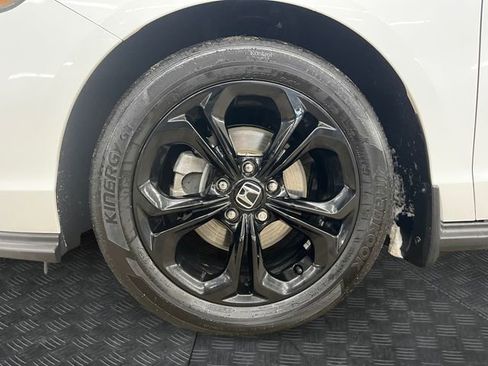 Certified 2025 Honda Accord SE image 14