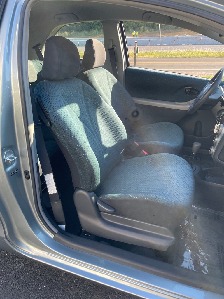 Used 2008 Toyota Yaris 2-Door Hatchback FWD image 19