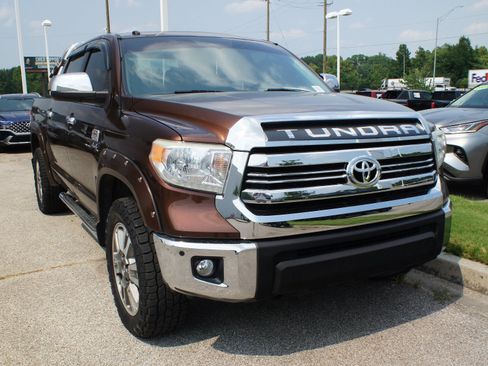Used 2017 Toyota Tundra 1794 Edition AWD/4WD image 3
