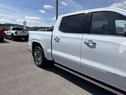 Used 2026 GMC Sierra 1500 Denali Ultimate AWD/4WD image 4
