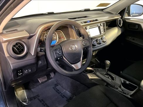 Used 2014 Toyota RAV4 LE image 17