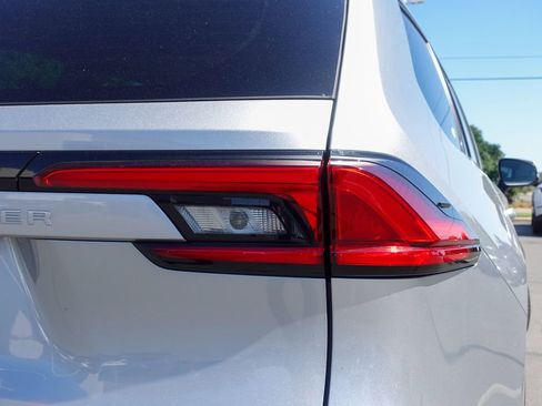 Used 2024 Toyota Grand Highlander AWD image 7