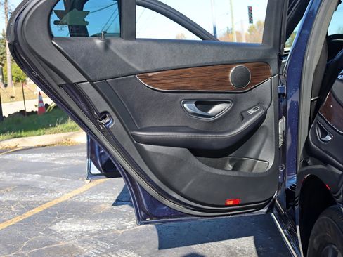 Used 2019 Mercedes-Benz C 300 4MATIC Sedan w/ Premium Package image 34