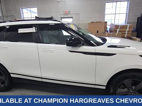 Used 2025 Land Rover Range Rover Velar Dynamic SE AWD/4WD image 2