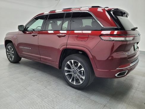 Used 2022 Jeep Grand Cherokee Overland w/ Luxury Tech Group IV image 3