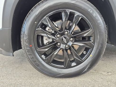 Used 2023 Chevrolet TrailBlazer LS FWD image 26