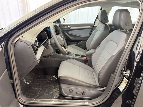 New 2026 Volkswagen Jetta SE image 5