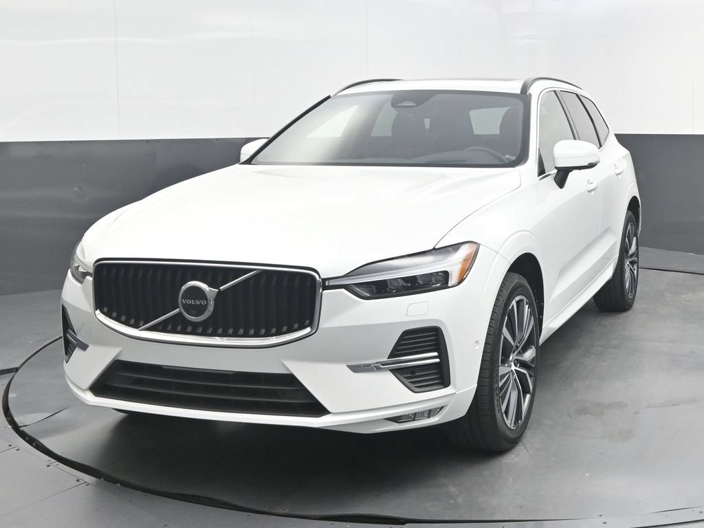 Certified 2022 Volvo XC60 B5 Momentum w/ Advanced Package FWD image 1