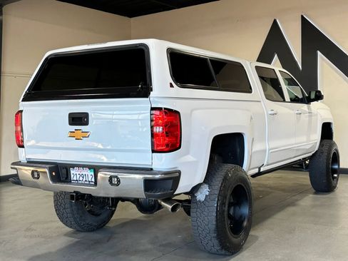 Used 2018 Chevrolet Silverado 1500 LT w/ All Star Edition AWD/4WD image 5