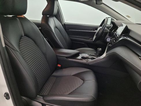 Used 2022 Toyota Camry SE image 21