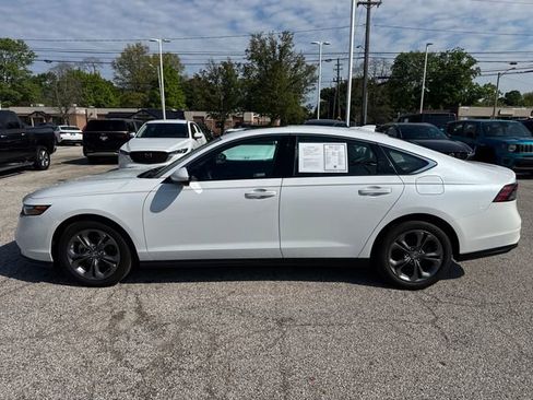 Used 2023 Honda Accord EX image 8