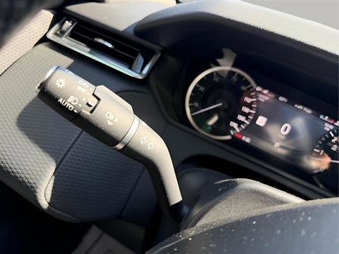 Used 2023 Land Rover Range Rover Velar R-Dynamic S image 53