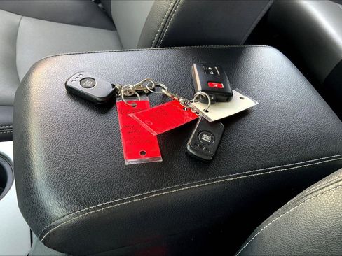 Used 2020 Toyota 4Runner SR5 Premium image 11