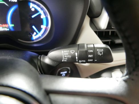 Used 2024 Toyota RAV4 XLE w/ Convenience Package AWD/4WD image 31