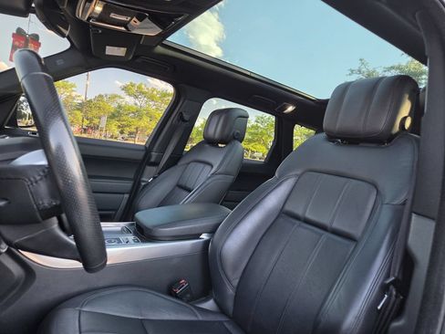 Used 2020 Land Rover Range Rover Sport SE AWD/4WD image 17