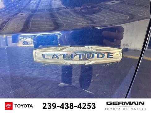 Used 2019 Jeep Renegade Latitude FWD image 7