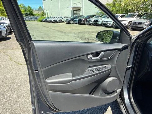 Certified 2023 Hyundai Kona SEL w/ Convenience Package AWD/4WD image 38