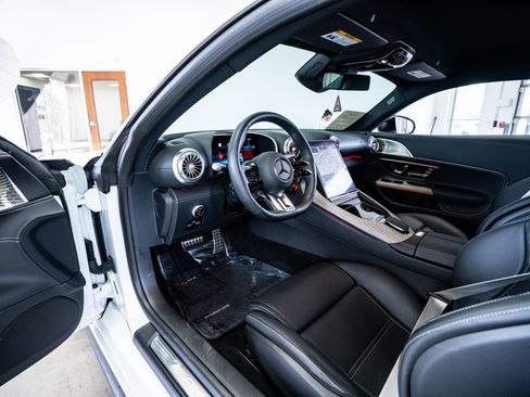 Used 2025 Mercedes-Benz AMG GT 55 image 40