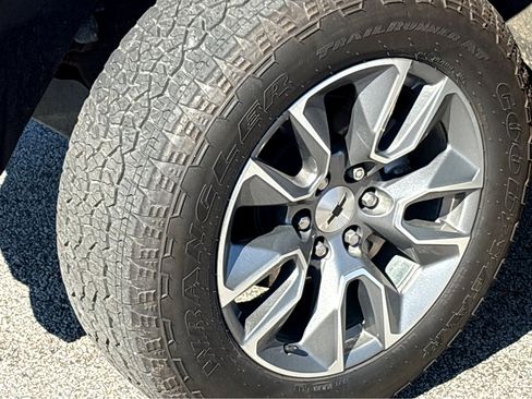 Used 2022 Chevrolet Silverado 1500 RST w/ Safety Package image 17