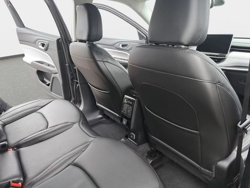 Certified 2022 Jeep Compass Latitude AWD/4WD image 12