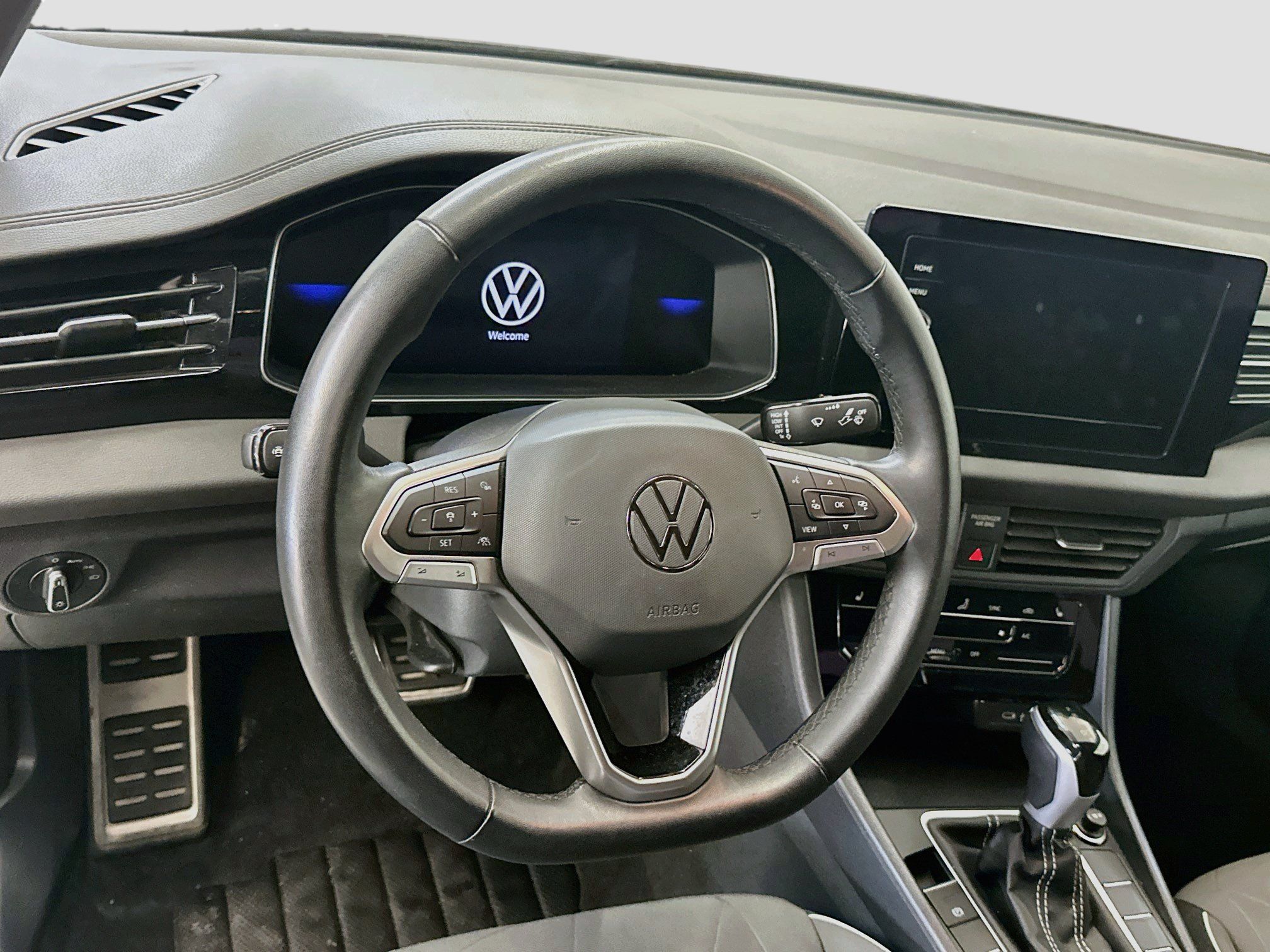 Used 2025 Volkswagen Jetta Sport FWD image 18