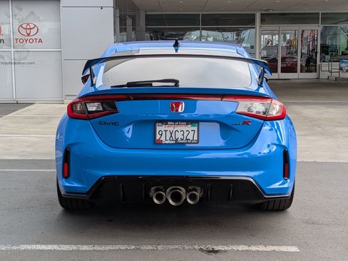 Used 2025 Honda Civic Type R image 3