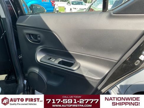 Used 2018 Toyota Prius C One FWD image 11