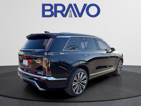 New 2026 Cadillac Vistiq Premium Luxury w/ LPO, Floor Liner Package image 4