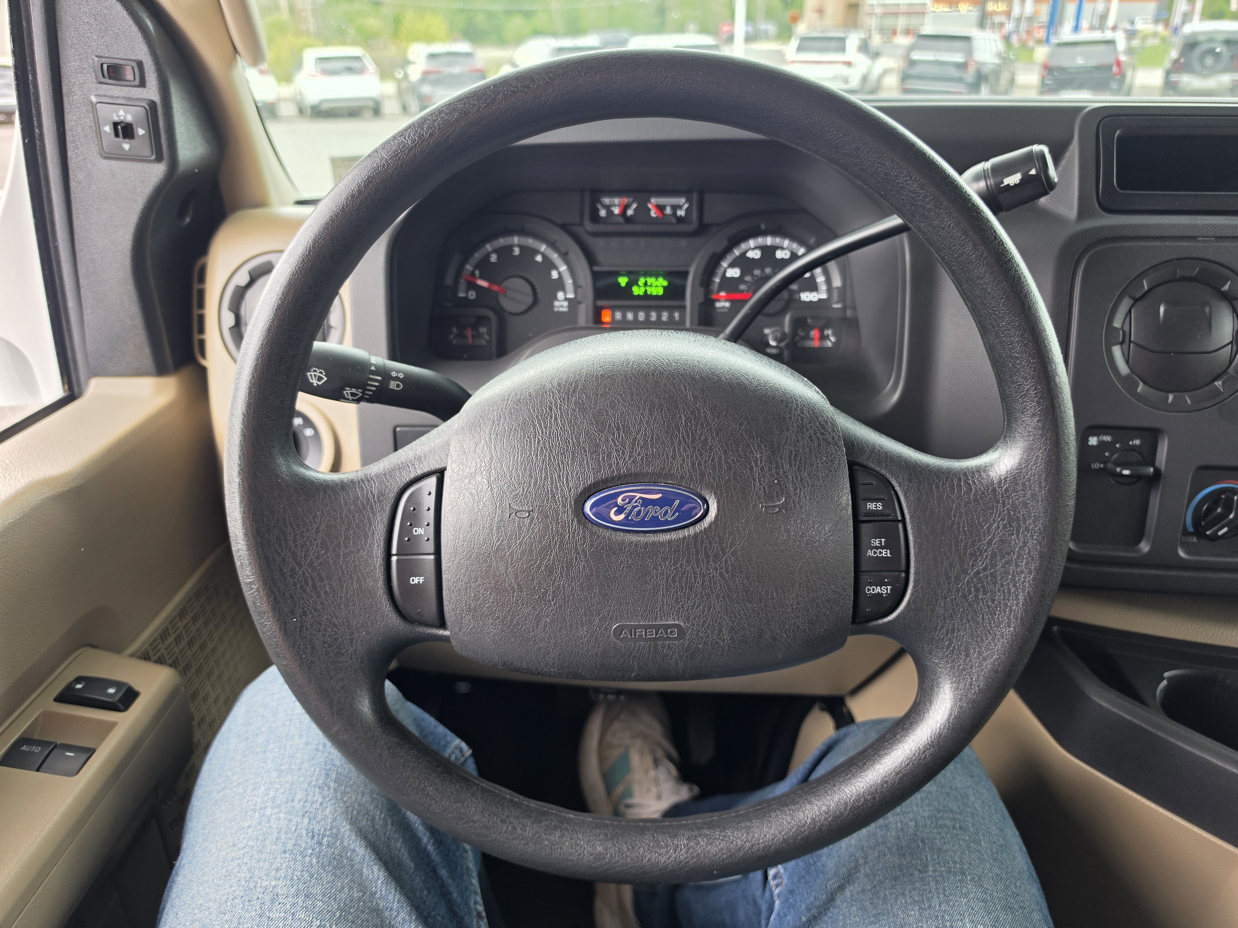Used 2012 Ford E-450 and Econoline 450 Super Duty w/ Motorhome Prep Pkg RWD image 42