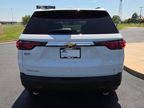 Used 2022 Chevrolet Traverse LT FWD image 16