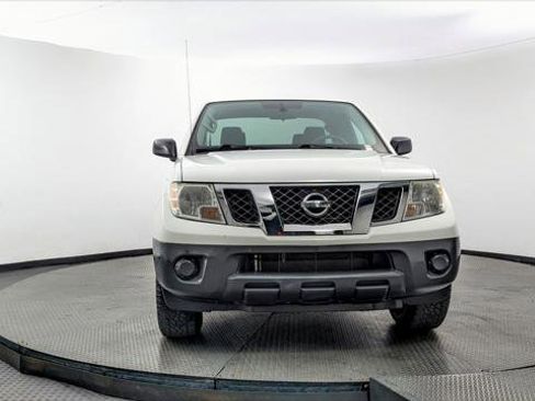Used 2020 Nissan Frontier S w/ S Utility Package RWD image 12