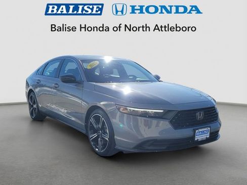Used 2025 Honda Accord Sport image 9