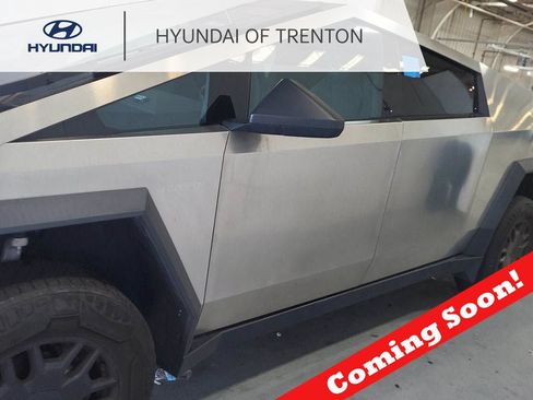 Used 2024 Tesla Cybertruck AWD Crew Cab image 1