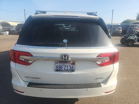 Used 2018 Honda Odyssey Elite image 12