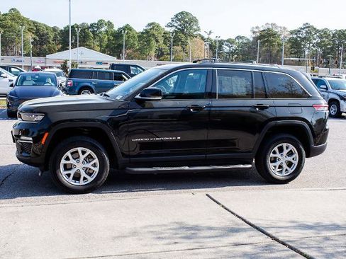 Used 2023 Jeep Grand Cherokee Limited image 3